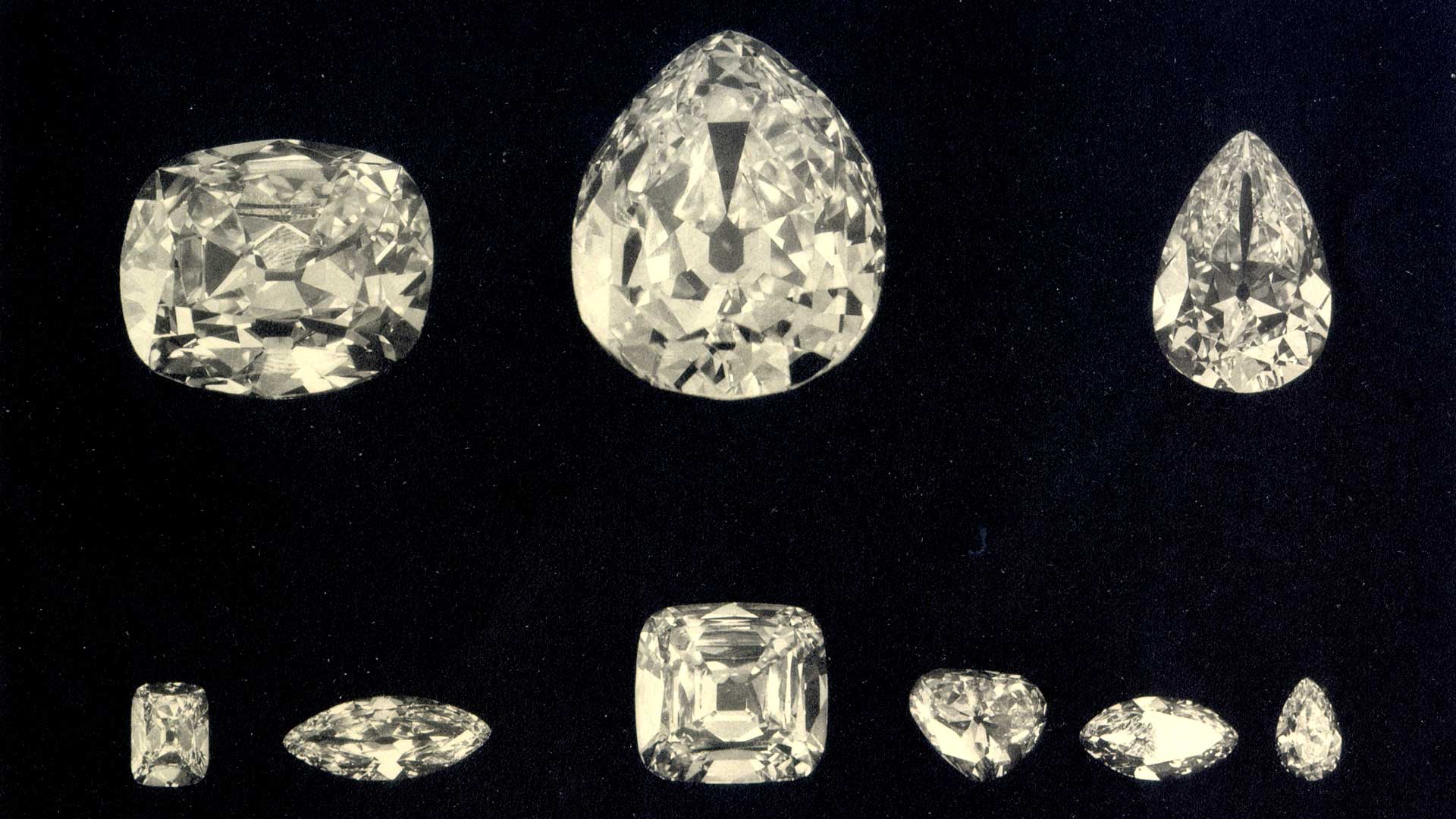 The Cullinan, the largest gem-quality diamond crystal in the world, was found in the Premier Mine (now renamed the Cullinan Mine) in South Africa. The 3,106 ct diamond crystal was cut into nine major gems named Cullinan I through IX. The two largest diamonds are part of the British Crown Jewels. Cullinan I, weighing 530.20 ct, is set in the Sovereign’s Sceptre, and Cullinan II, weighing 317.40 ct, is set in the Imperial State Crown.