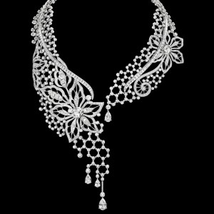 Limelight Couture Précieuse necklace. 18K white gold, set with diamonds. Image courtesy of Piaget.