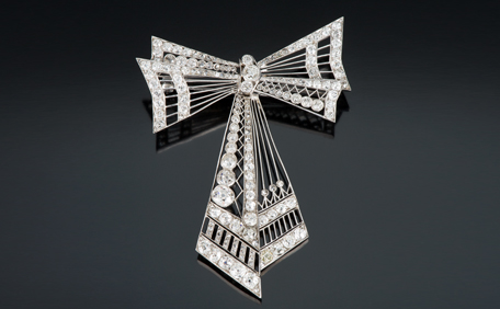 Bow Jewelry in Timeless Diamond Brooch Designs