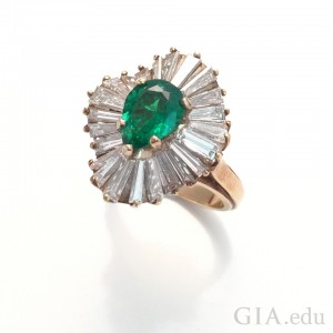 191614_emerald-ring