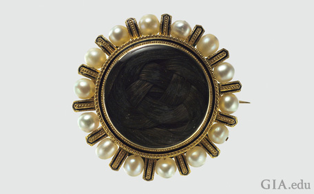 contemporary mourning jewelry