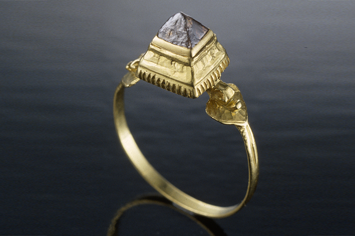 The Origin of Wedding Rings: Ancient Tradition or Marketing Invention? - GIA 4Cs