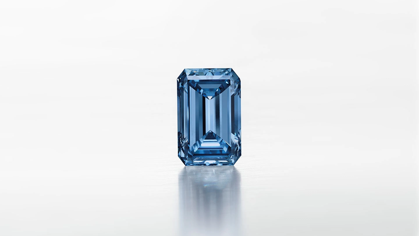 Emerald cut Fancy Vivid blue Oppenheimer Blue diamond