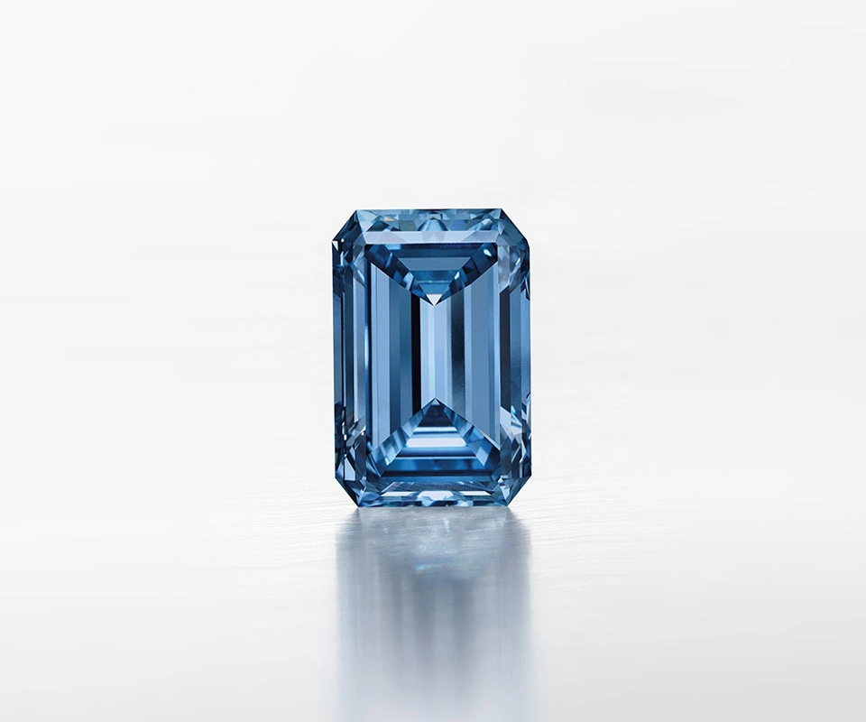 Emerald cut Fancy Vivid blue Oppenheimer Blue diamond