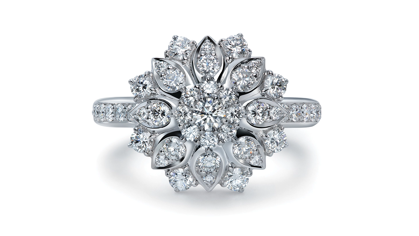 Flower motif diamond cluster ring in 18k white gold